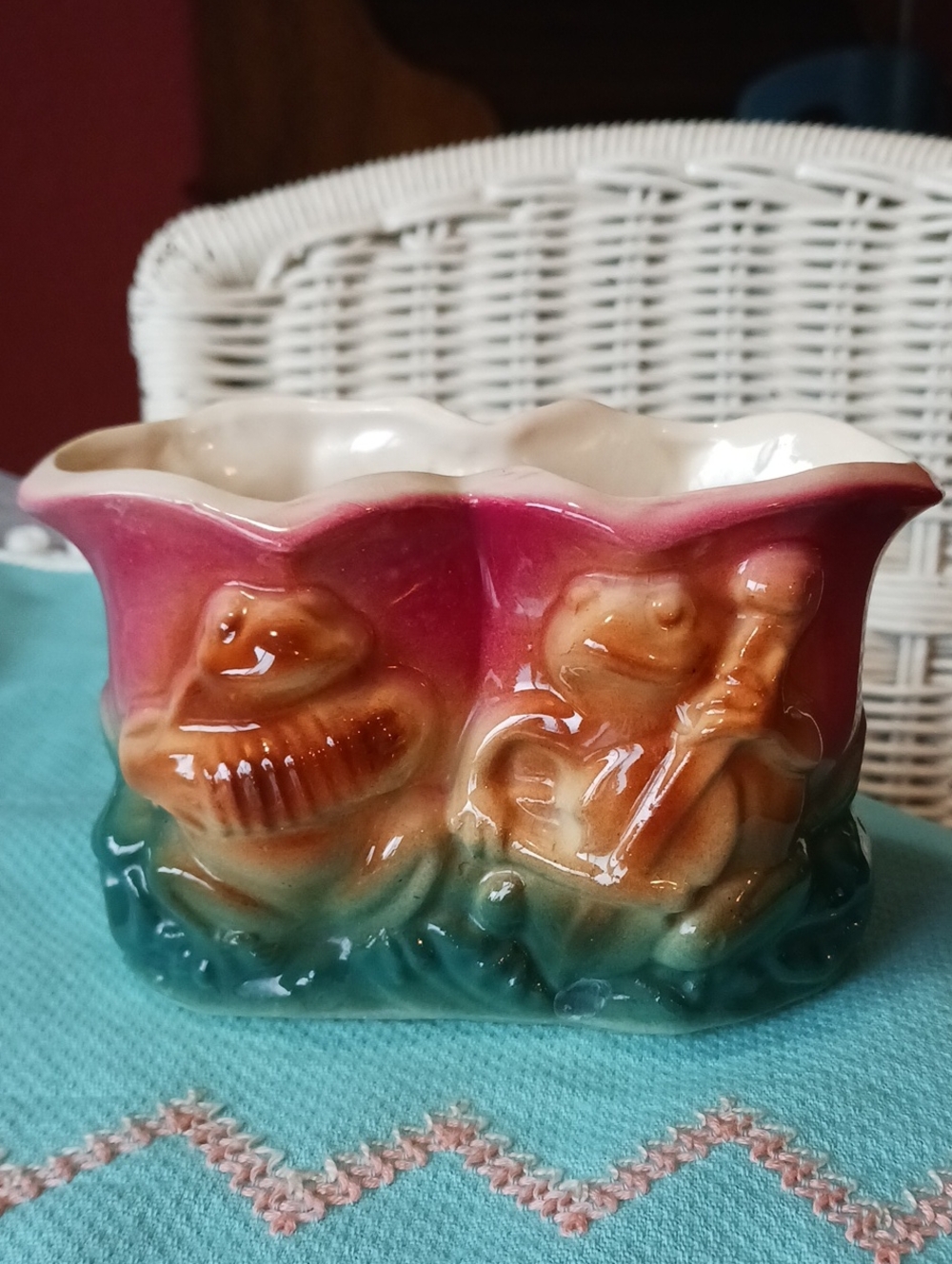 Shawnee Pottery~ Musical Frogs planter - Adorable!